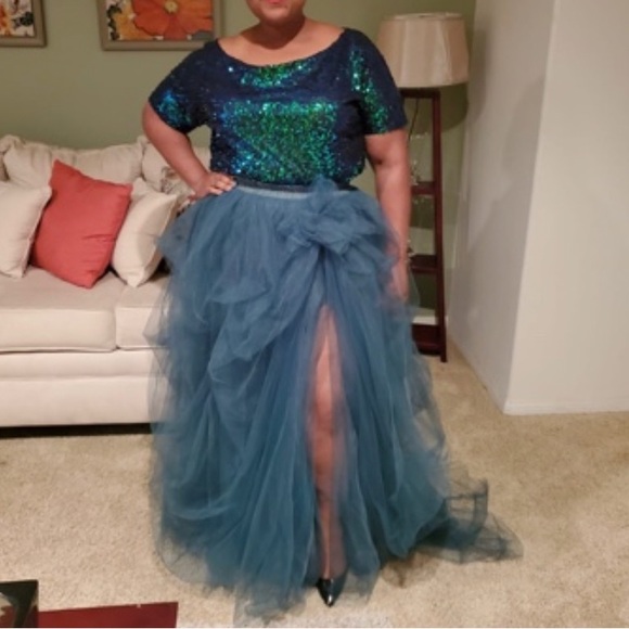 Beautiful Sequin and Tulle Skirt Set - Picture 3 of 4